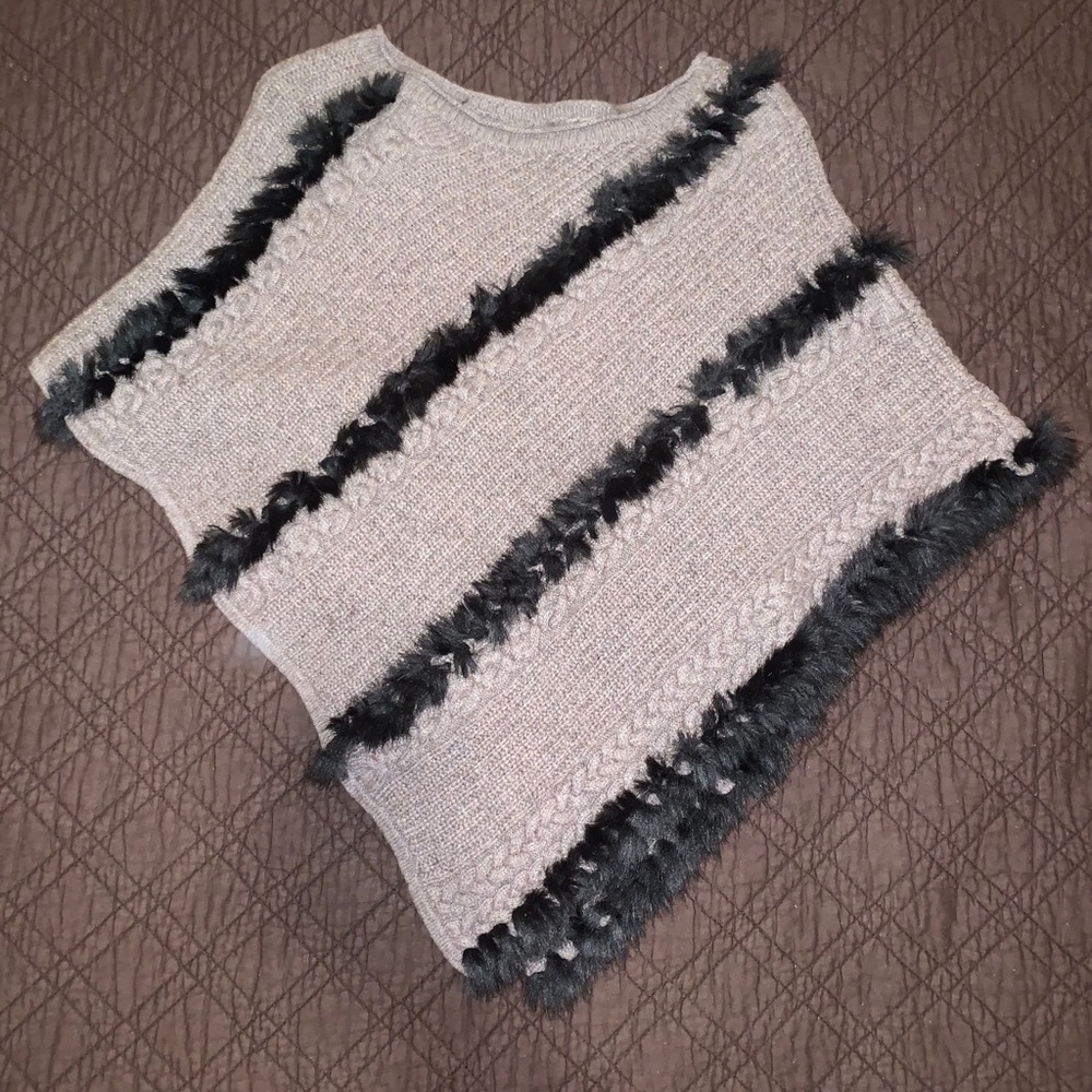 Women’s poncho